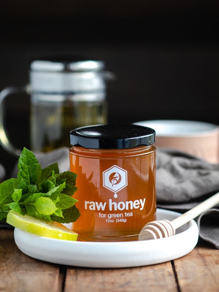 Raw honey, wellness, and tea - a perfect trio!