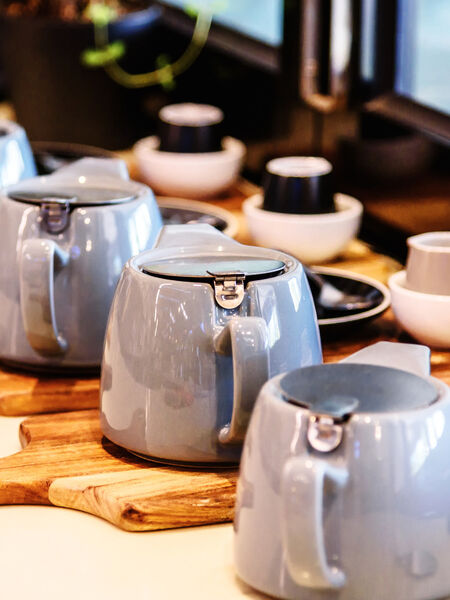 Dynamic Window Displays To Tell Your Story Your shop window can tell a story of tea!