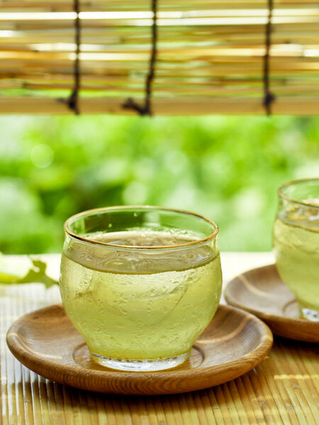 Local Spring Cross-Marketing Ideas for TEA SHOPS Cold-brewed Japanese green teas for spring!